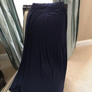 Super comfy navy maxi skirt